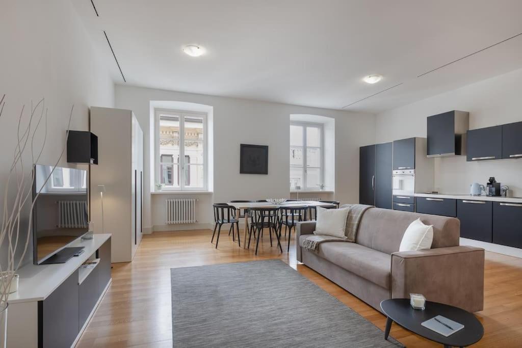 Apartments Trieste Centro I 3 ภายนอก รูปภาพ