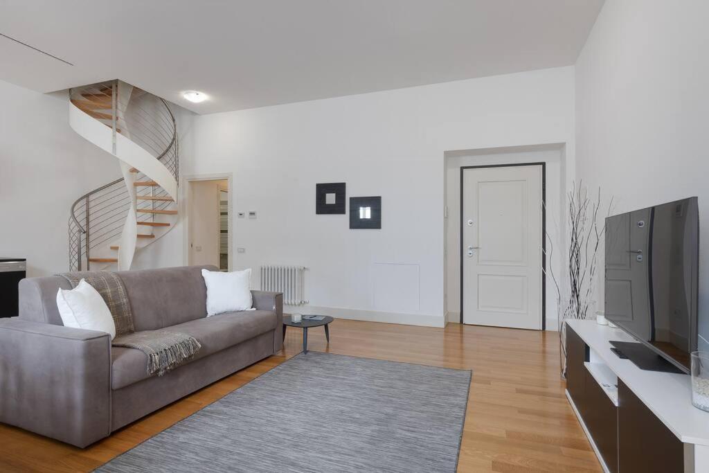 Apartments Trieste Centro I 3 ภายนอก รูปภาพ